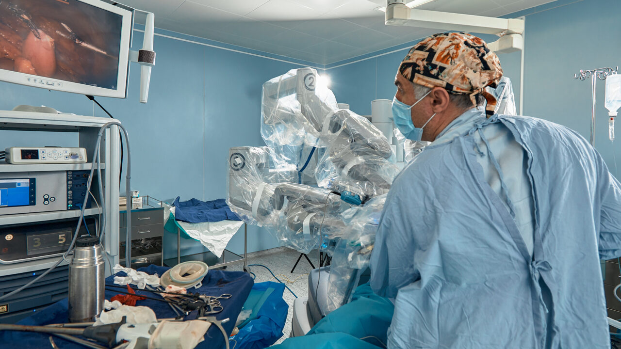 HCA Houston Healthcare Medical Center unveils cutting-edge robotic surgical technology